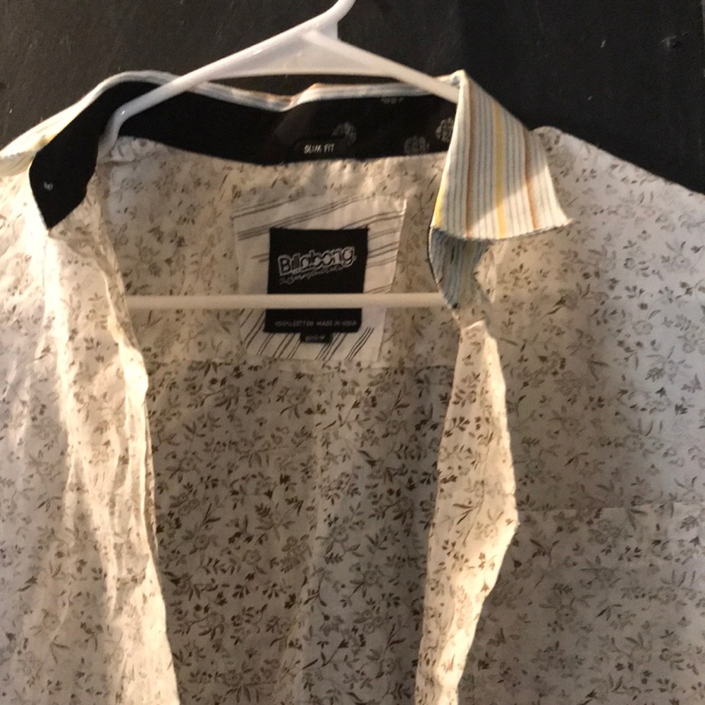 Button up shirt - Picture 2 of 4